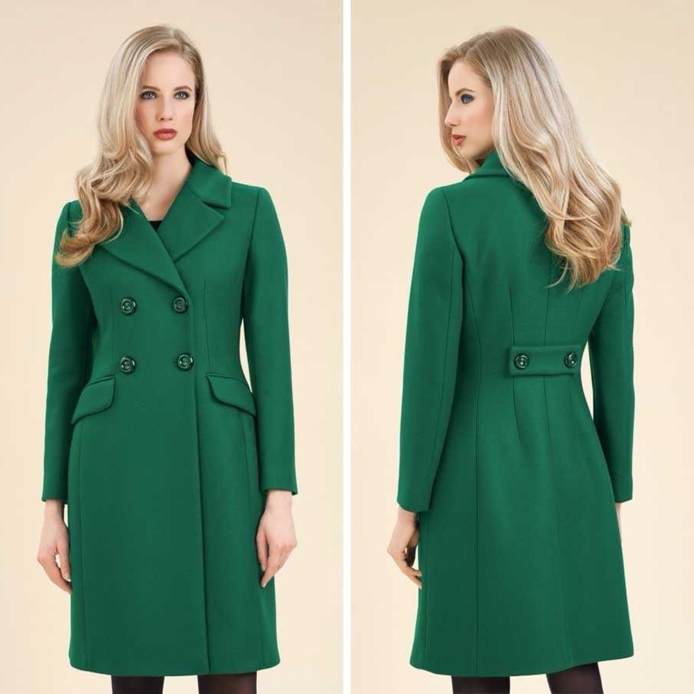 Luisa Spagnoli wool blend Kelly green statement coat. Size small